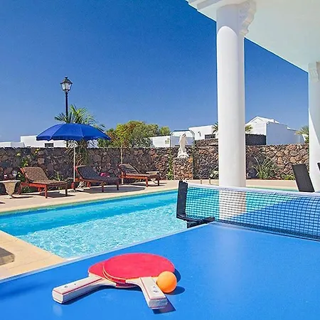 Puerto Del Carmen Sleeps 8 Pool Wifi Пуерто-дель-Кармен