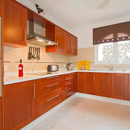Puerto Del Carmen Sleeps 8 Pool Wifi Villa